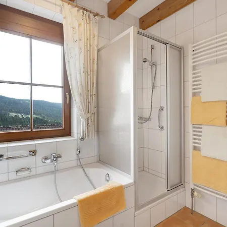 Farm stay Loecherhansenhof