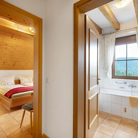 Farm stay Loecherhansenhof